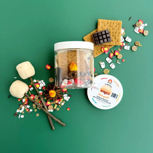 S'Mores Scented Mini Dough-to-Go Play Kit